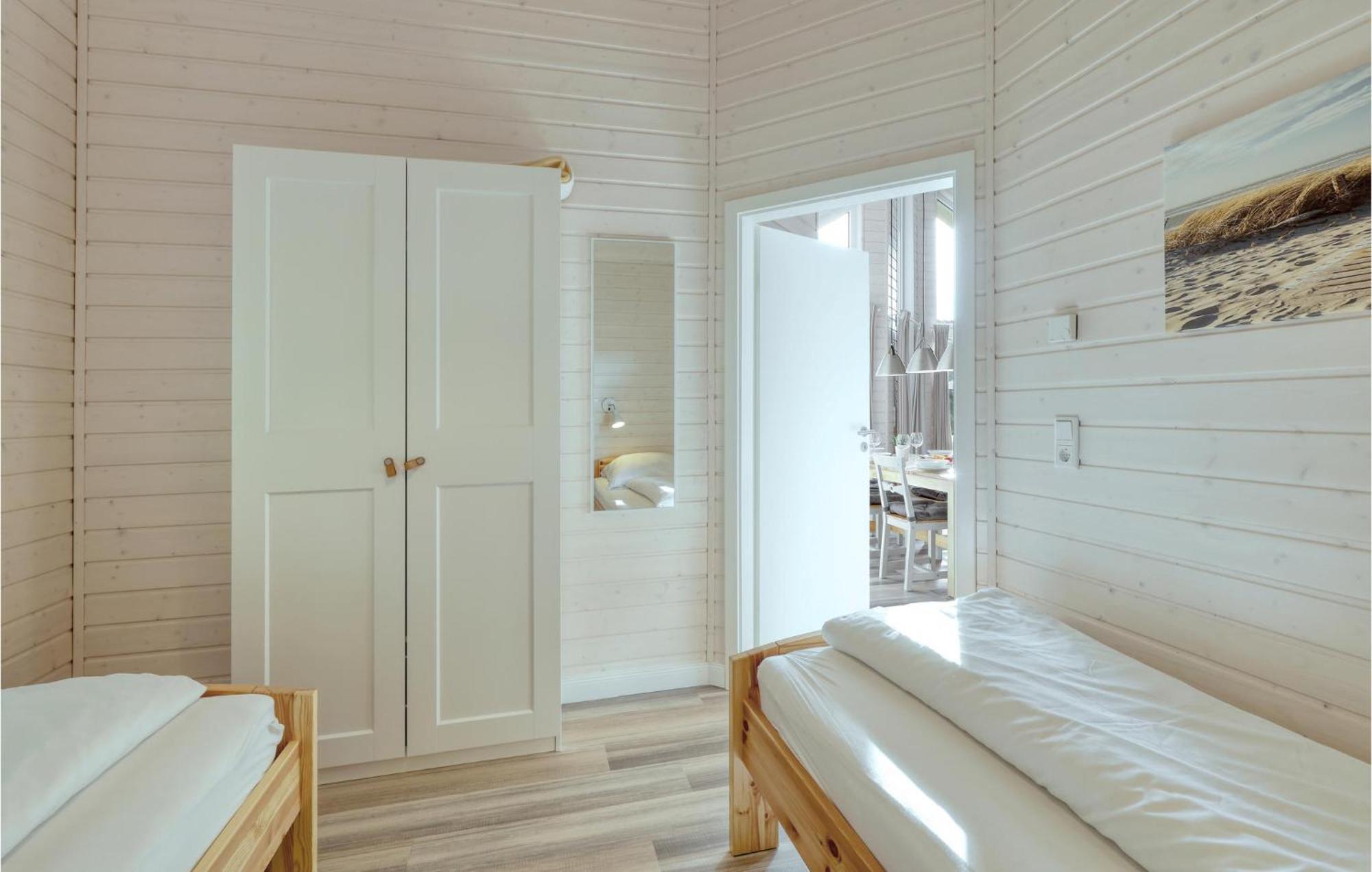 Stunning Home In Krems Ii-Warderbrueck With Wifi Gols Luaran gambar